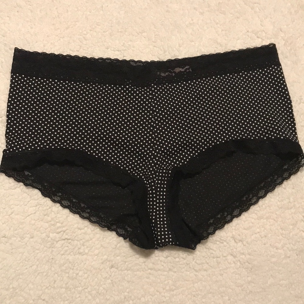 NWOT Victoria’s Secret Black & white polka dot boyshort panties w/lace Size XL